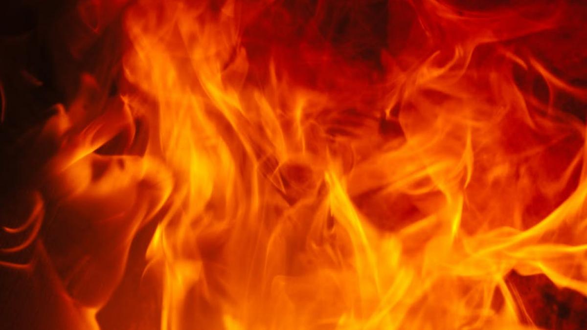 incendiu urias in sarata monteoru o femeie si a pierdut viata