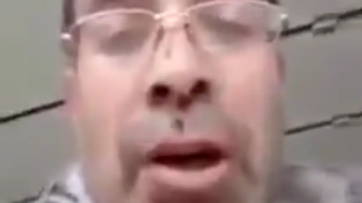 a inceput sa transmita live pe facebook dar toata lumea a avut un soc cand a vazut cum arata