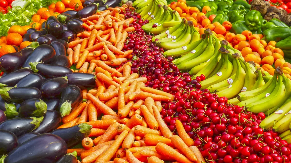 un hipermarket auchan din constanta amendat de protectia consumatorilor pentru vanzarea de fructe