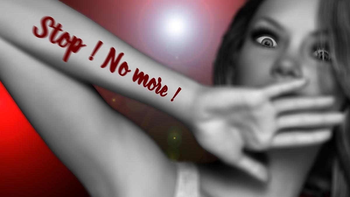 un politician celebru se retrage din viata politica dupa ce a fost acuzat de viol