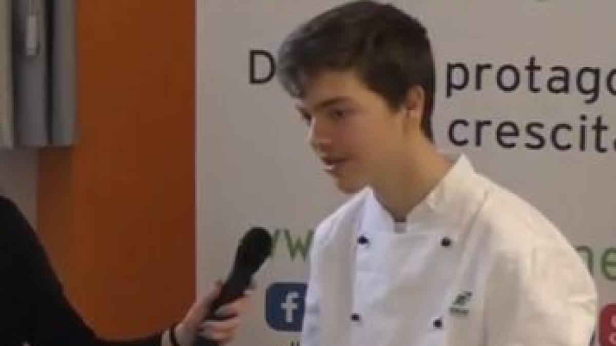 un roman de 19 ani desemnat cel mai bun elev bucatar dintr o regiune din italia