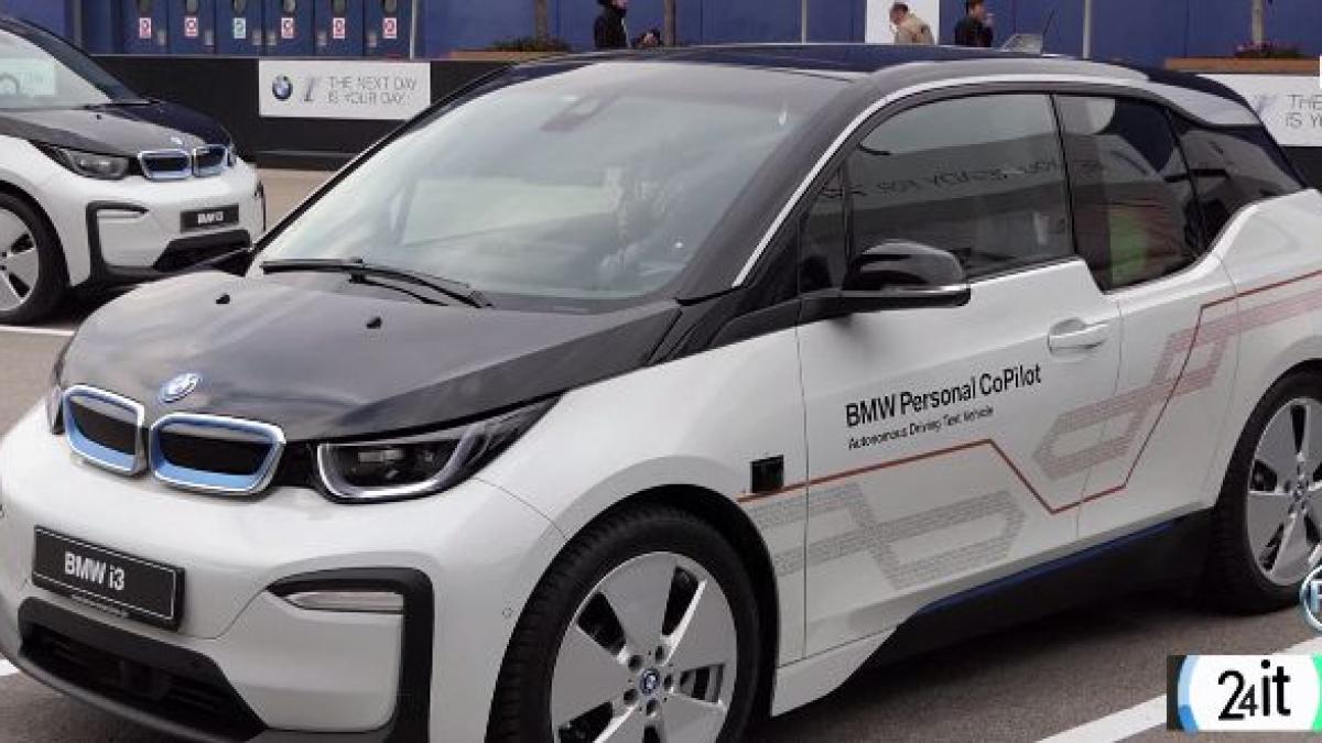 24 it cum deschizi masina cu telefonul