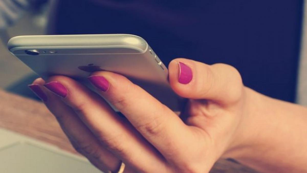 o femeie si a blocat iphone ul pentru 48 de ani cum a fost posibil