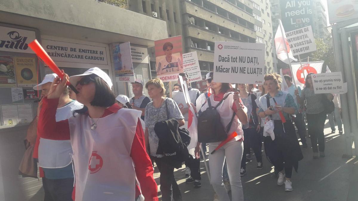 reuniune de urgenta la ministerul sanatatii sanitas ameninta cu greva generala