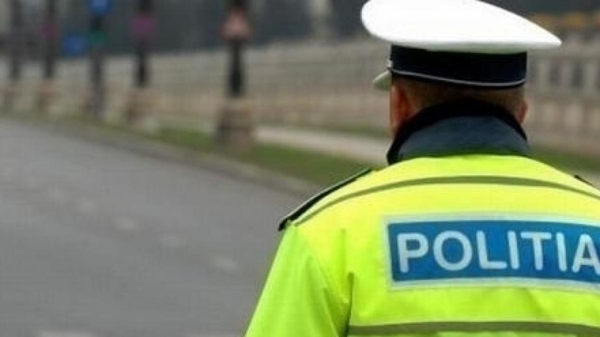 un copil de 13 ani a fost prins de politisti la volanul unui autoturism masina era furata