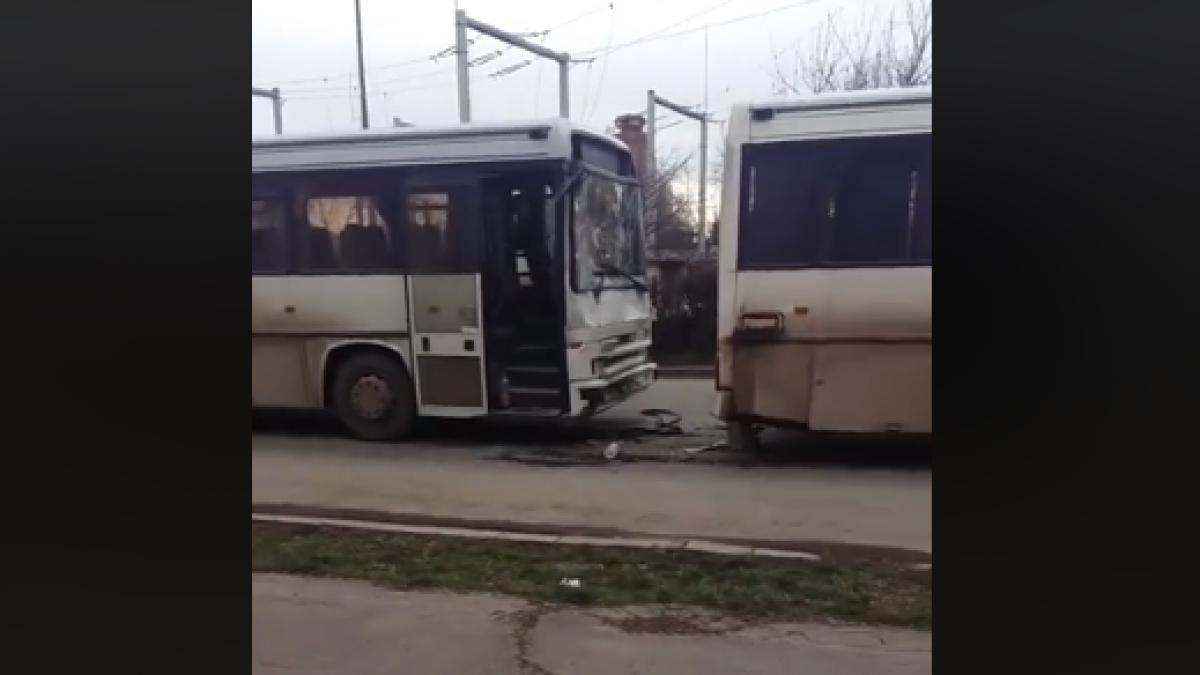 trei autobuze s au ciocnit in satu mare victimele transportate de urgenta la spital