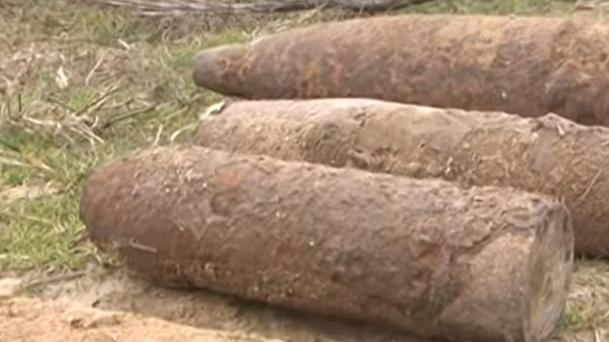 situatie incredibila in iasi un barbat si a tasat pamantul cu o bomba timp de 40 de ani