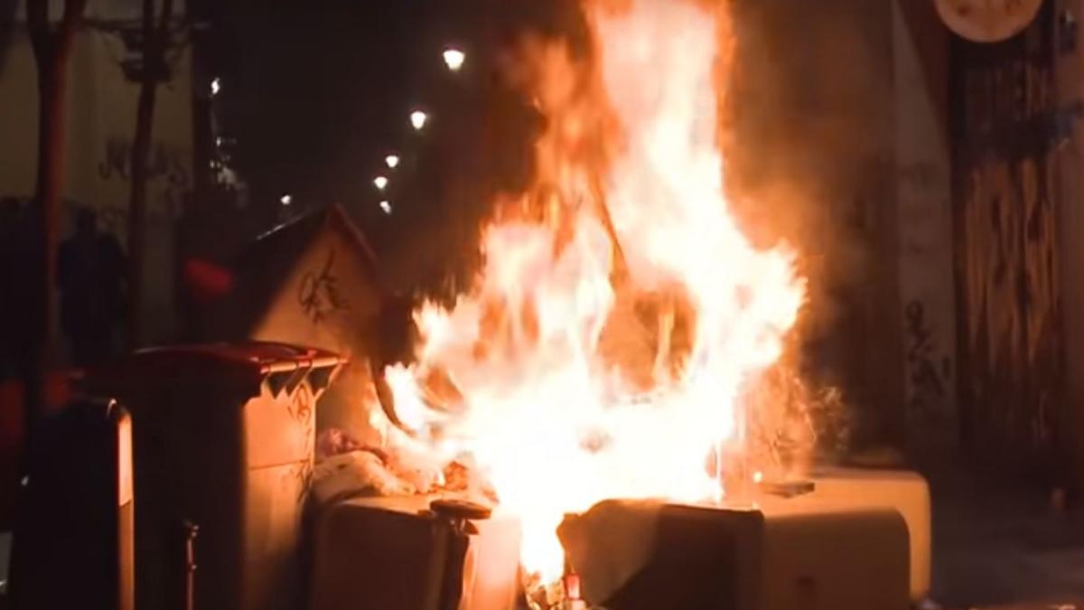 haos pe strazile din madrid zece politisti au fost raniti dupa moartea unui vanzator ambulant