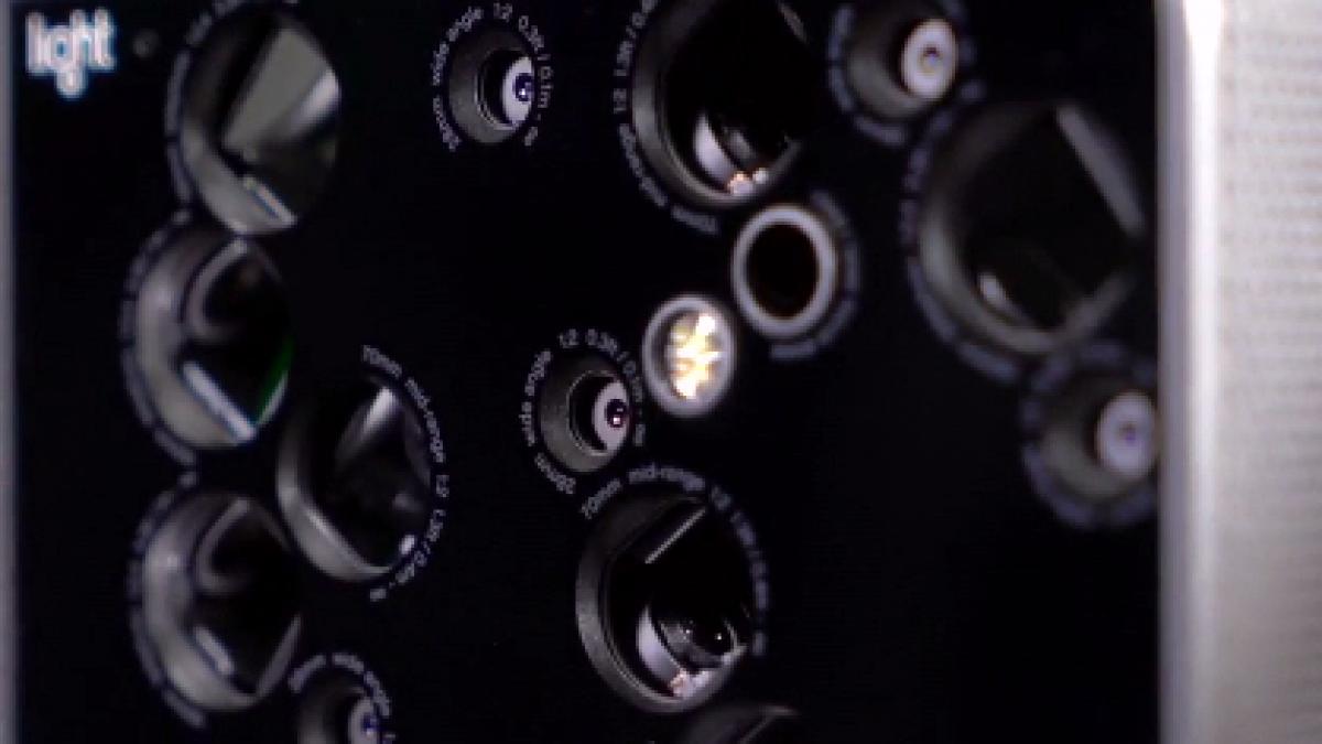 24 it aparat foto compact cu 16 lentile