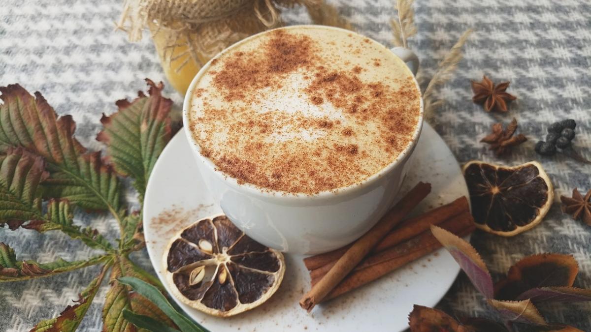 beneficiile uimitoare ale cafelei cu scortisoara