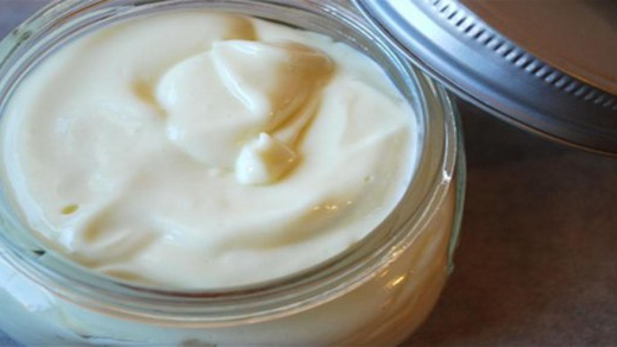 crema veche de 2000 de ani care te intinereste peste noapte te scapa rapid de riduri