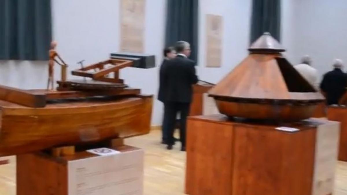 masinariile lui leonardo da vinci expuse la oradea