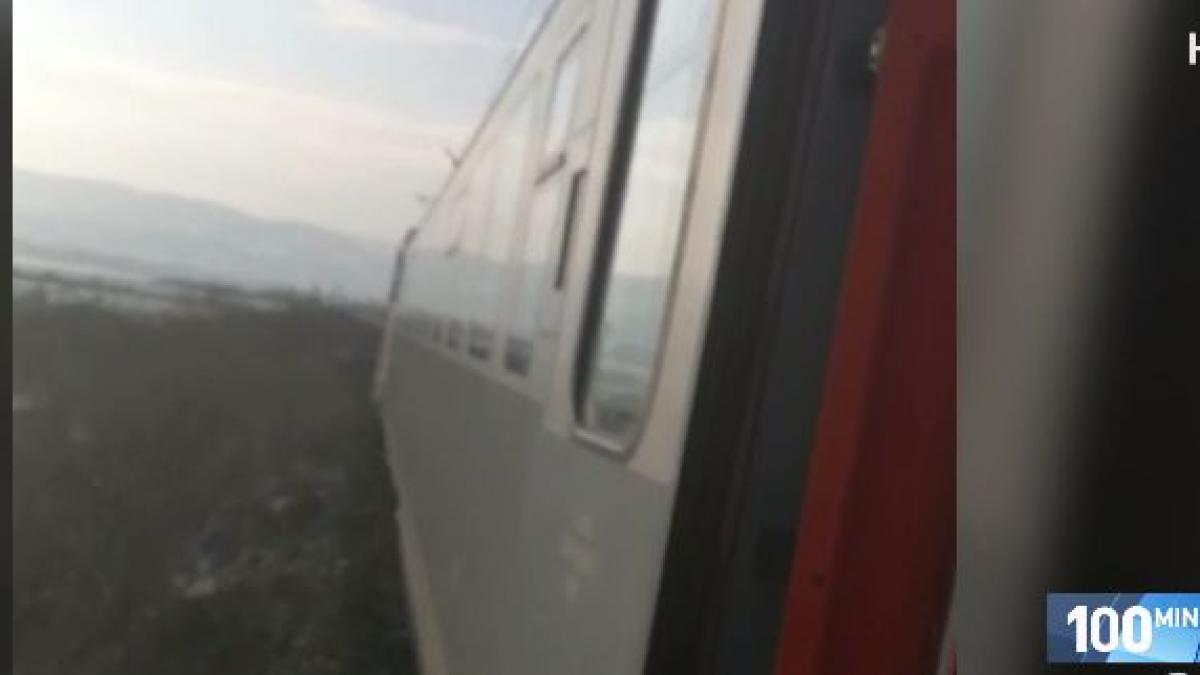 tren blocat in frig de mai multe ore