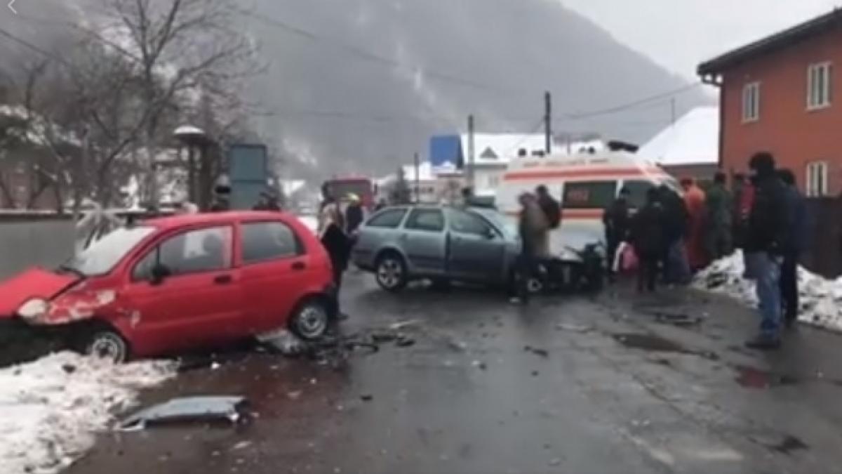 accident dramatic in hunedoara o femeie de 32 de ani a murit si alte trei persoane au fost grav