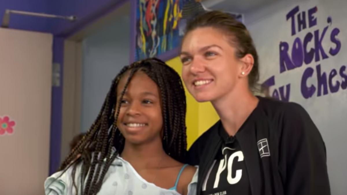 imagini inedite cu simona halep sportiva a vizitat un spital pentru copii din miami incarcata de