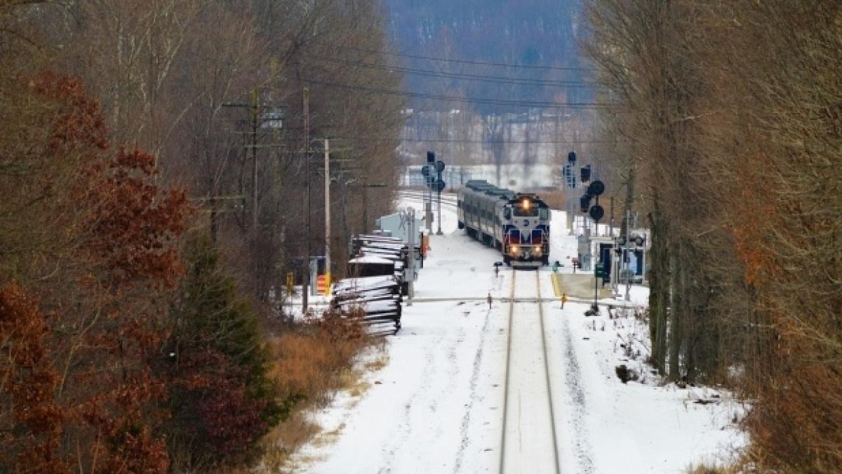 cfr calatori 69 de trenuri anulate din cauza conditiilor meteo nefavorabile