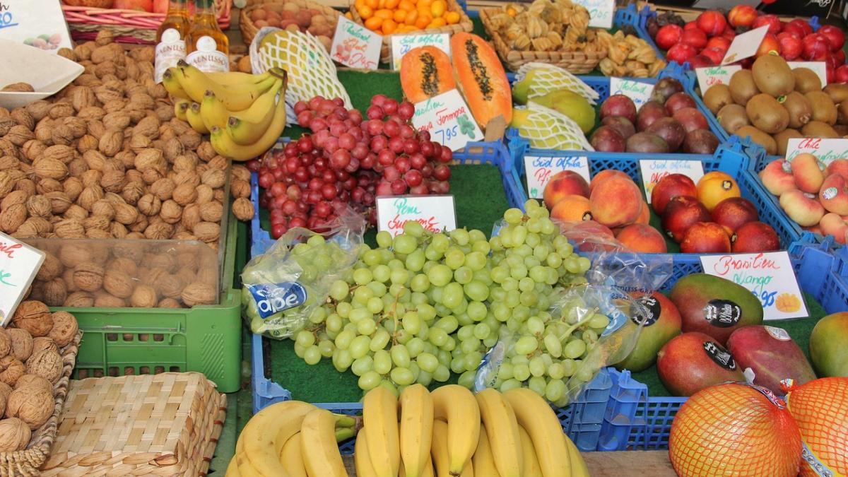 culmea importului de fructe in romania ce ciudatenii gasim in magazinele de la noi