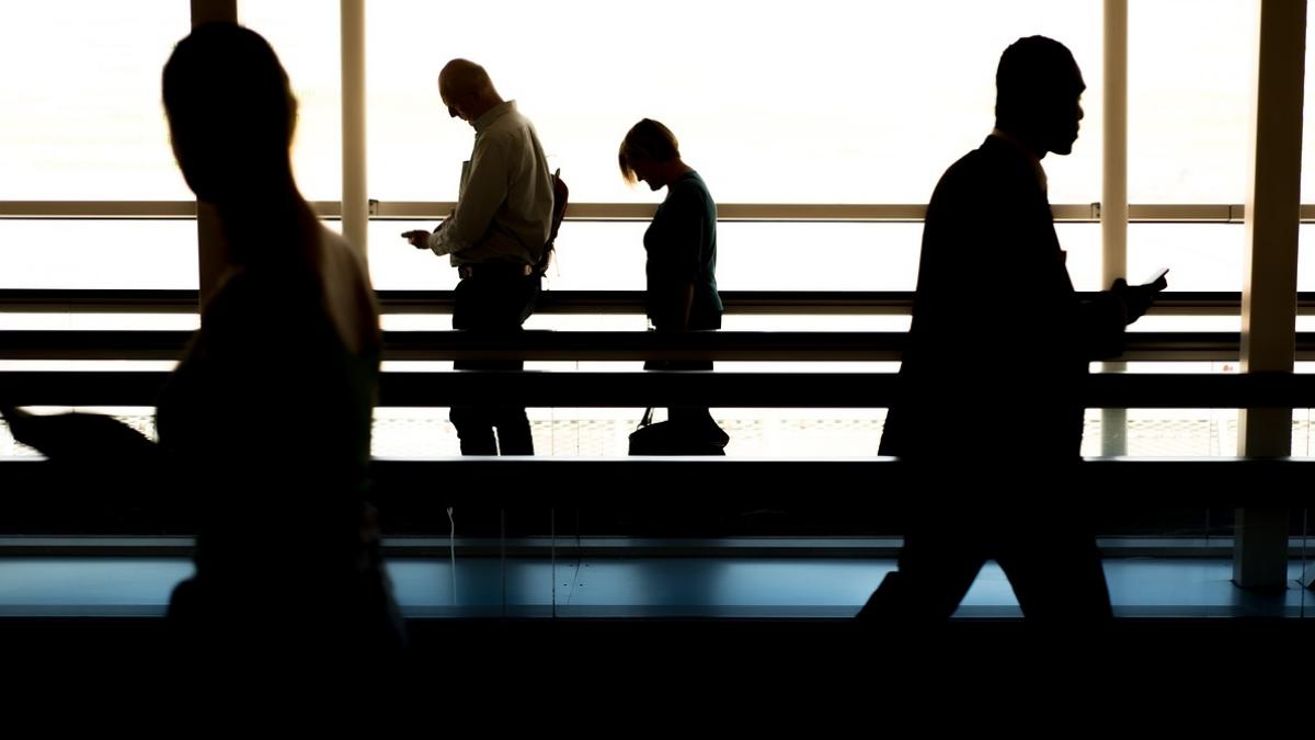 alerta in bulgaria pasageri ai unui avion venit din franta au intrat neverificati in tara