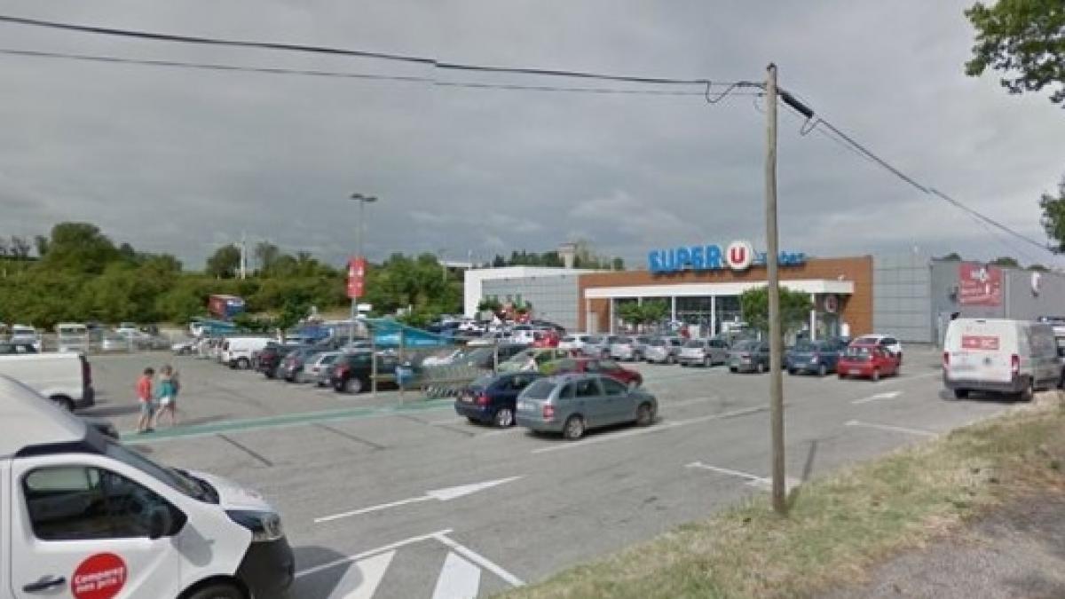 autoritatile franceze sunt in alerta ce au gasit in supermarketul unde au fost luati ostatici
