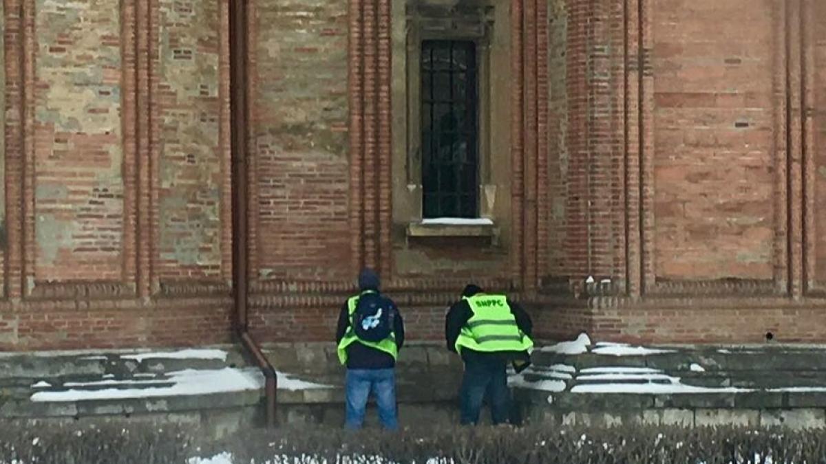 imagini scandaloase dupa mitingul politistilor