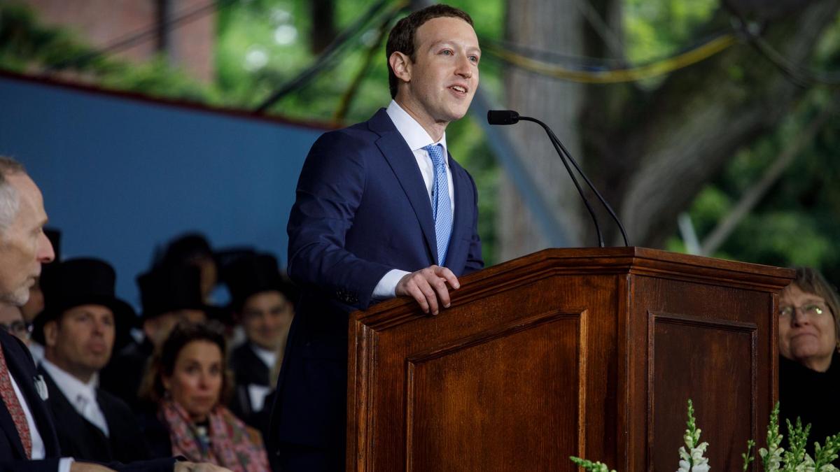 scandal facebook ce declara mark zuckerberg in 2009 despre vanzarea de date