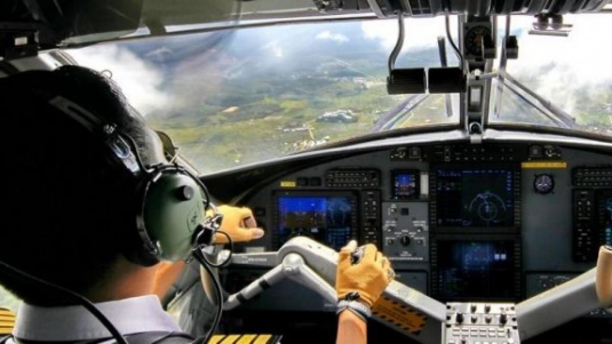 un avion airbus s a ciocnit de au avion al companiei el al