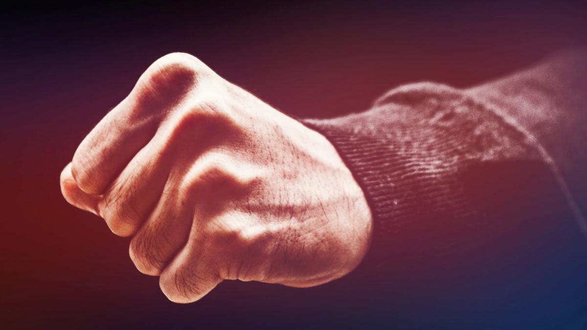 un elev a fost batut fara mila la scoala agresorii sunt cercetati penal