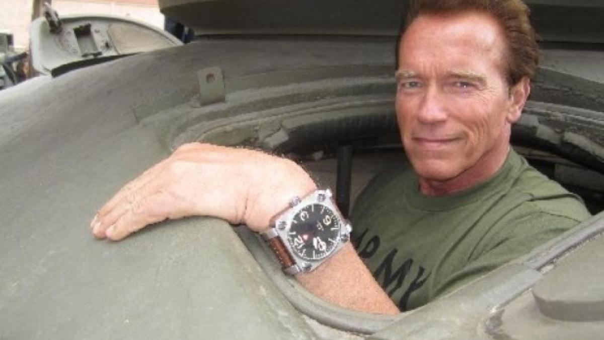 arnold schwarzenegger supus unei interventii chirurgicale pe cord deschis in ce stare se afla