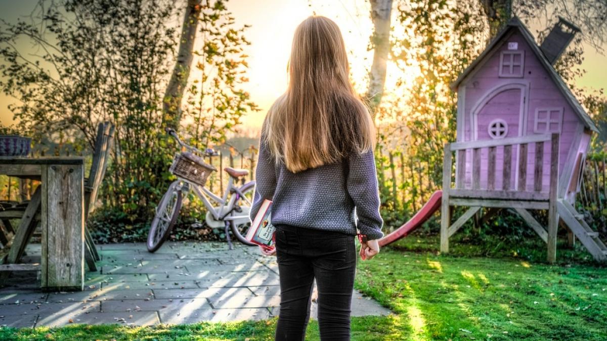 si a pierdut fiica dar nu se astepta ca fata vecinilor sa ii aline durerea ma va ajuta enorm