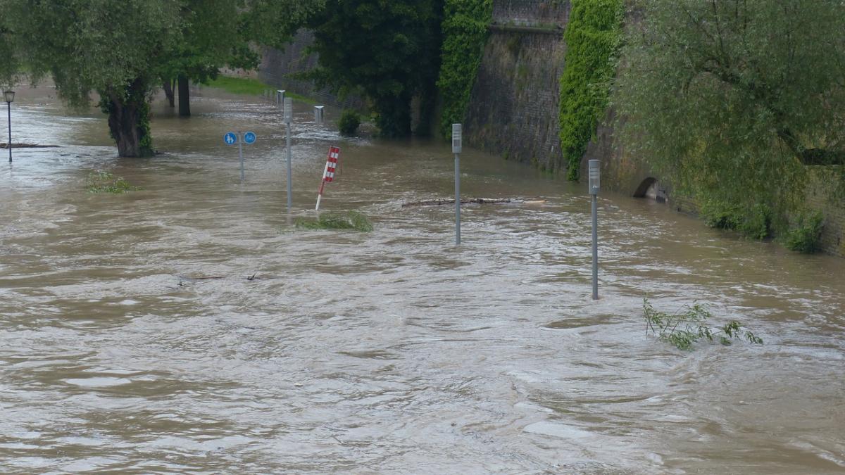 meteorologii avertizeaza cod galben de vant puternic si ploi abundente in 29 de judete ale tarii