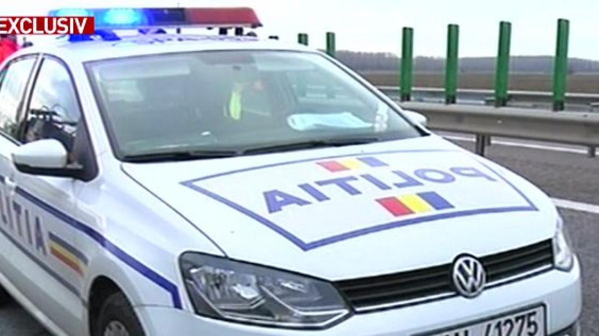 echipaj de politie implicat intr un accident rutier trei persoane au fost ranite