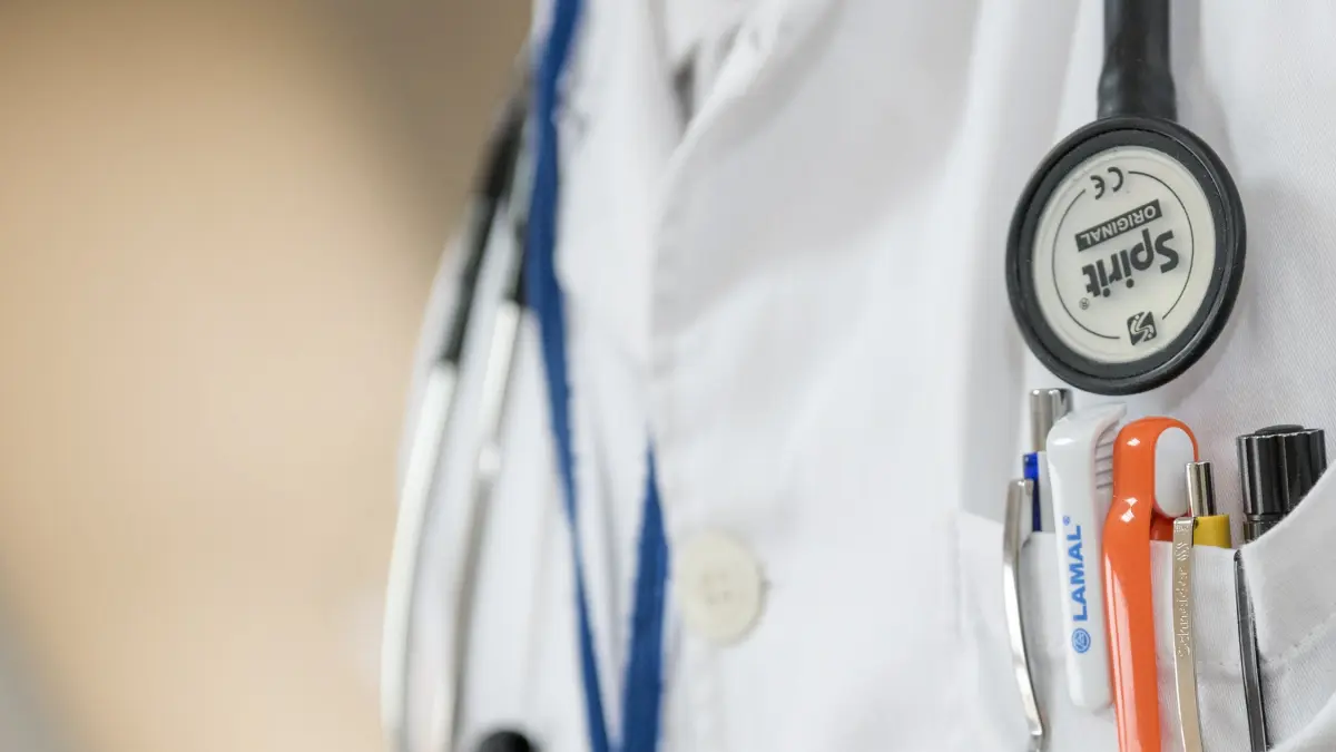 un medic din ploiesti a refuzat sa trateze o batrana motivul este incredibil