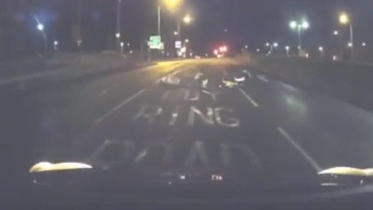 A încercat să își însceneze un accident, dar un șofer a surprins totul. Ce a pățit un biciclist în momentul în care a aflat că e filmat - VIDEO