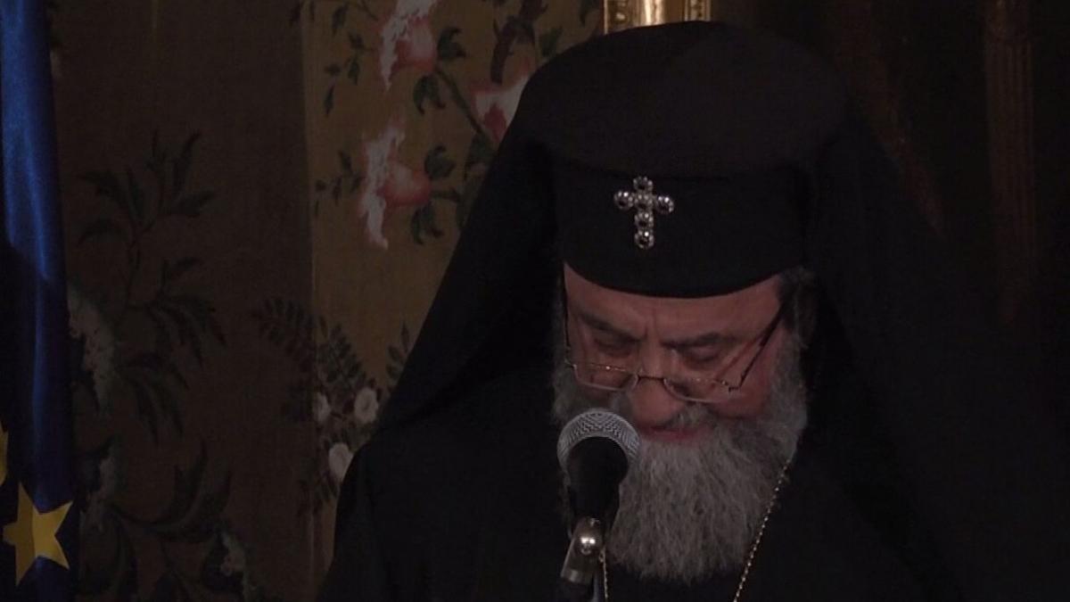 acuzatii la adresa mitropolitului ardealului laurentiu streza si ar fi facut ambii fii doctori in