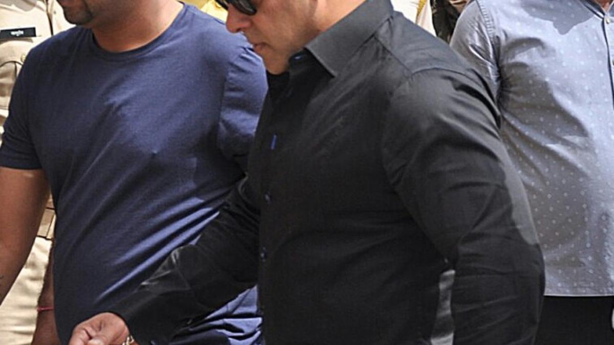 salman khan a fost condamnat la cinci ani de inchisoare dupa ce a omorat doua antilope rare