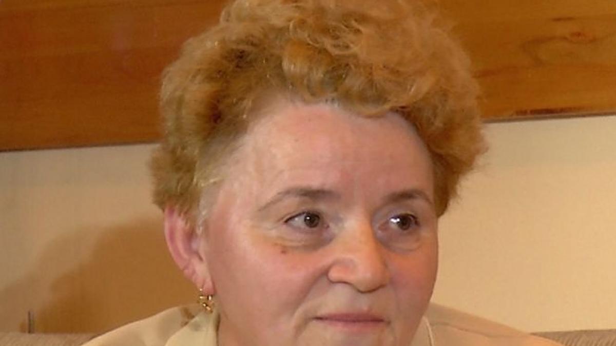 caz incredibil femeia care traieste dupa ce sotul i a taiat mainile o voce mi a spus ca nu e timpul