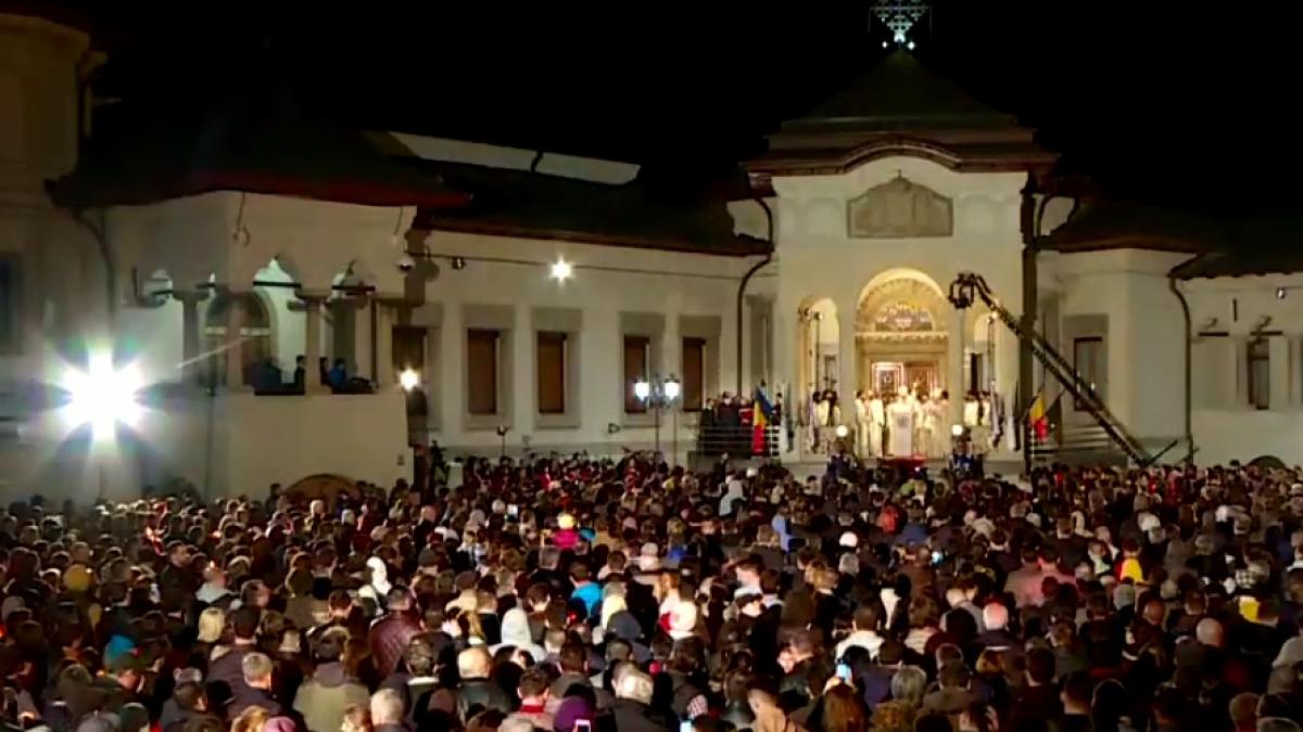 lumina sfanta de la ierusalim a ajuns la bucuresti