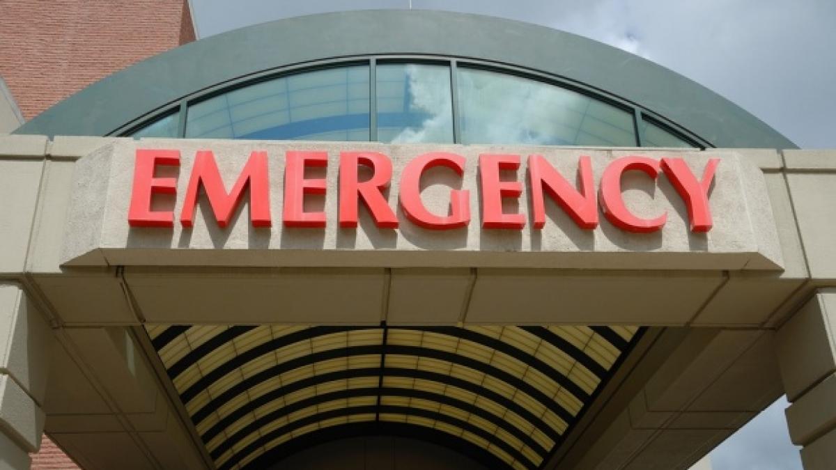 regele juan carlos a fost operat la genunchi