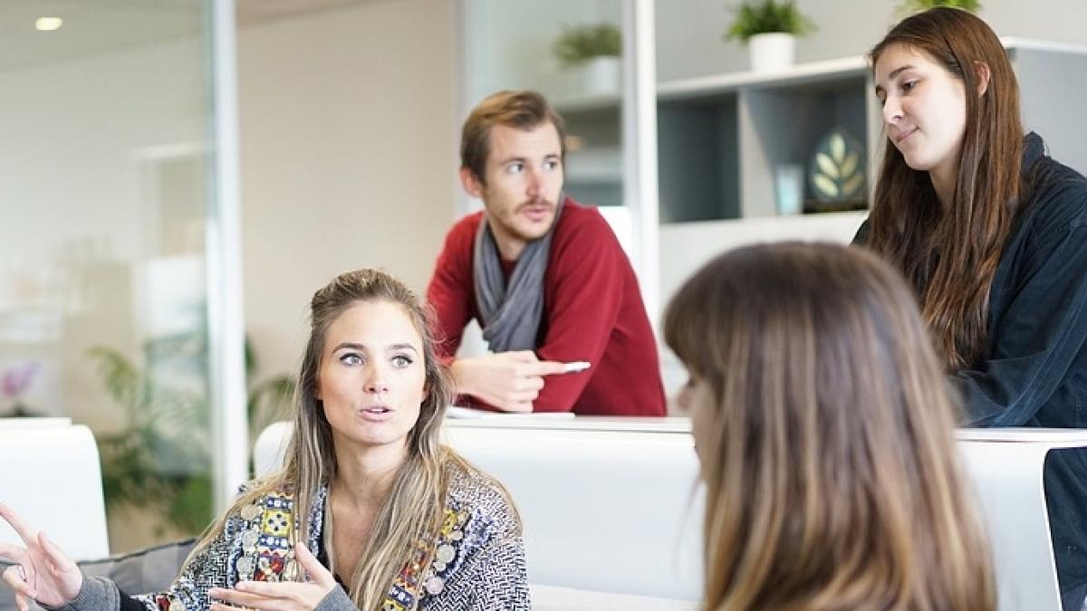 gestul care ii determina pe ceilalti sa nu te mai minta