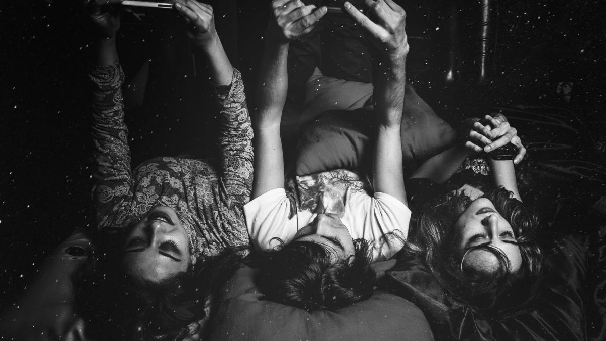 trei tinere gasite fara suflare intr o locuinta cauza i a ingrozit pe apropiati