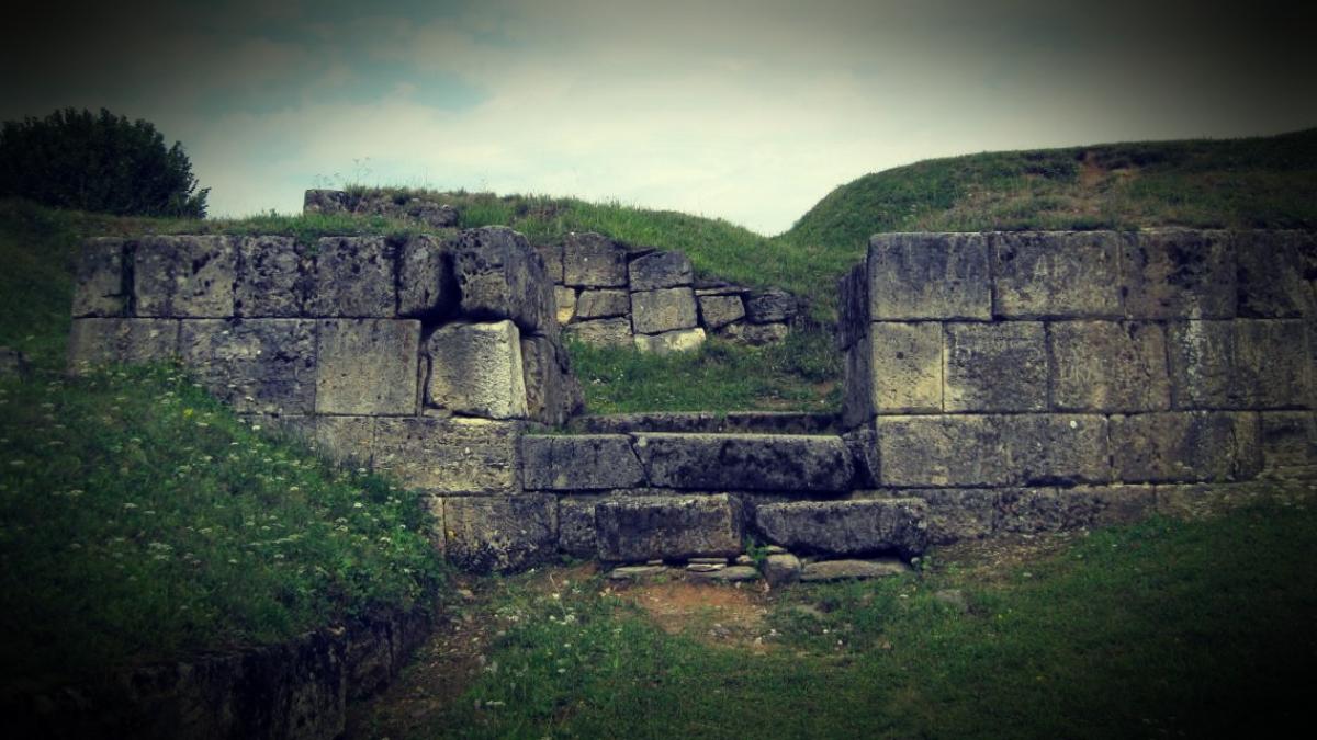 o cetate dacica misterioasa descoperita in muntii orastiei de ce este speciala