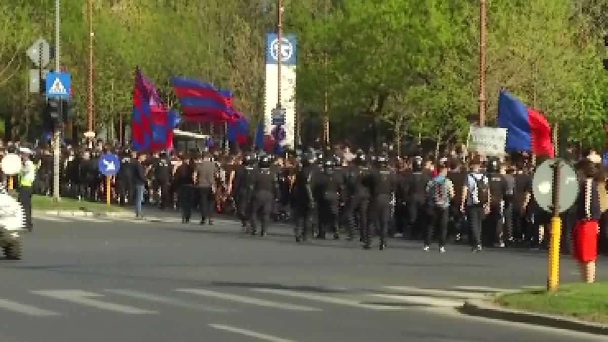 alerta in bucuresti mii de suporteri au iesit in strada