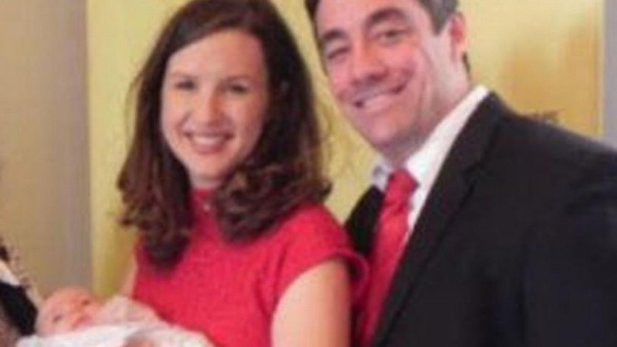 o femeie care suferea de depresie postnatala si a ucis sotul si copilul de numai trei ani apoi s a