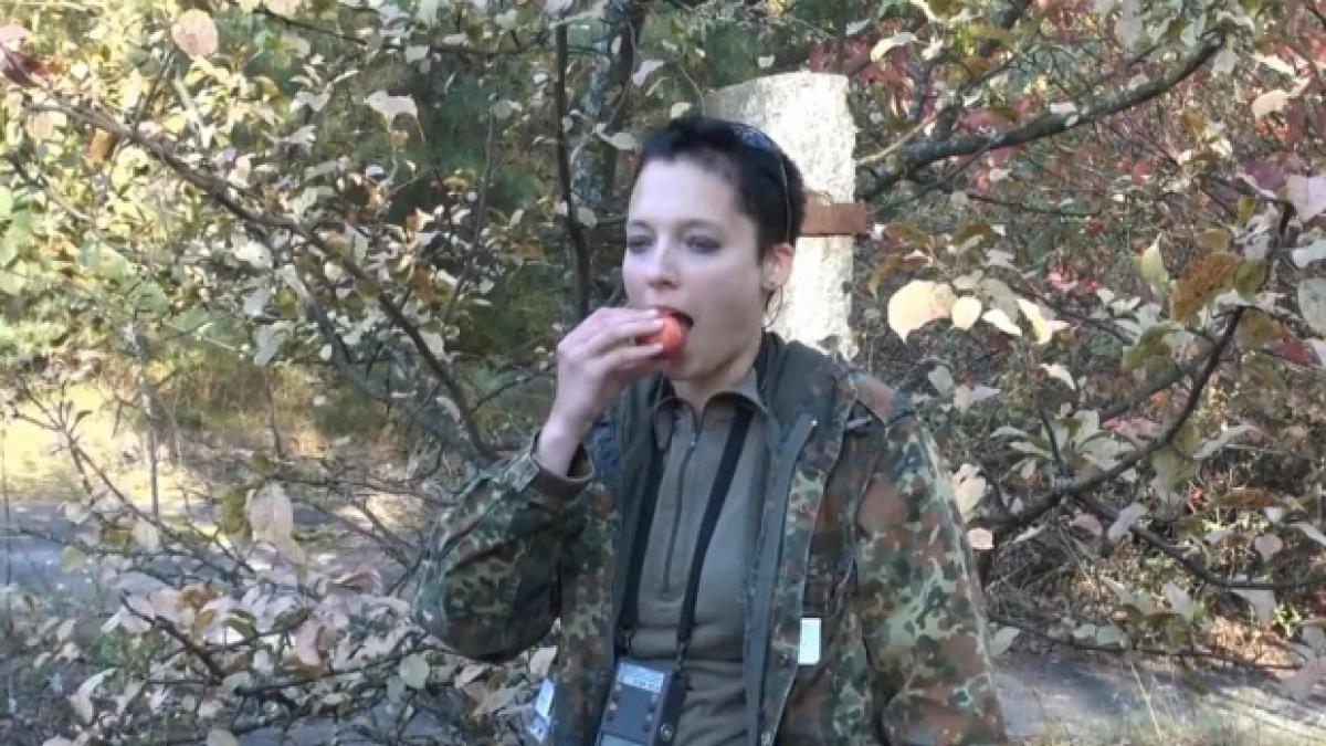 o tanara a mers la cernobil si a mancat mere ce a urmat dupa este incredibil