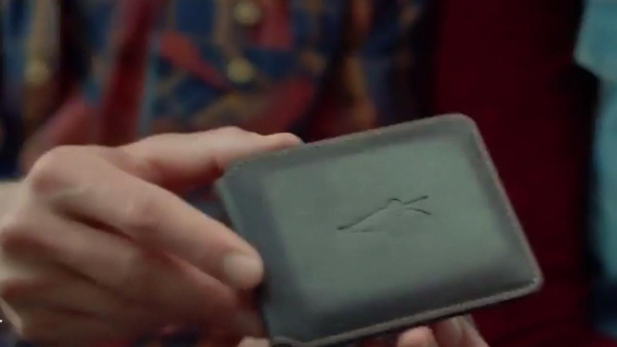 24 it portofelul cu gps care fotografiaza hotul