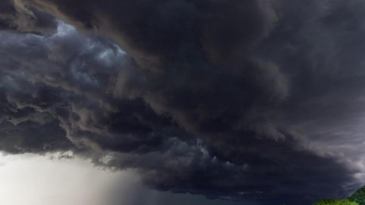 localnicii din hunedoara au fost surprinsi de un fenomen meteo bizar