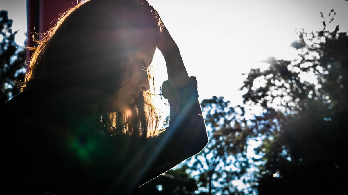 o eleva a cazut de la fereastra unei scoli dupa ce muncitorii au lasat o deschisa in urma unei