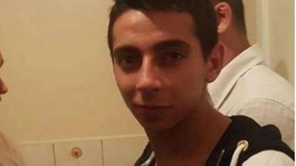 un roman din londra gasit mort in casa politistii sunt in alerta ce au descoperit cu jumatate de