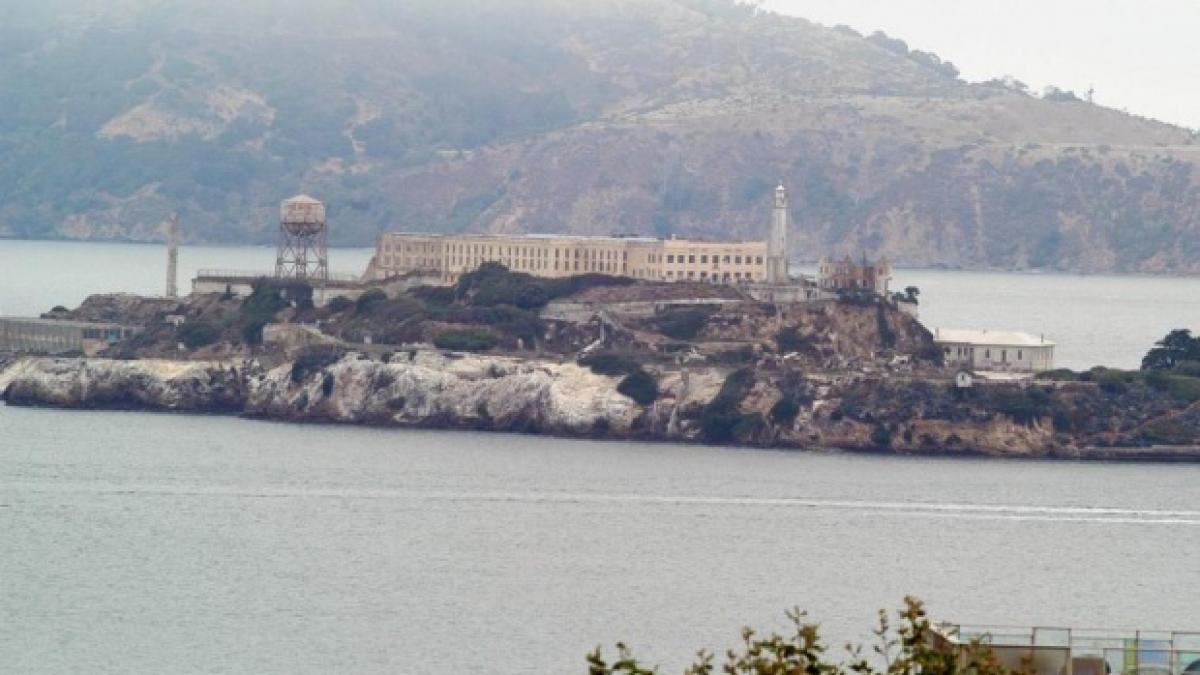a evadat de la alcatraz si le a trimis politistilor o scrisoare dupa mai bine de jumatate de secol