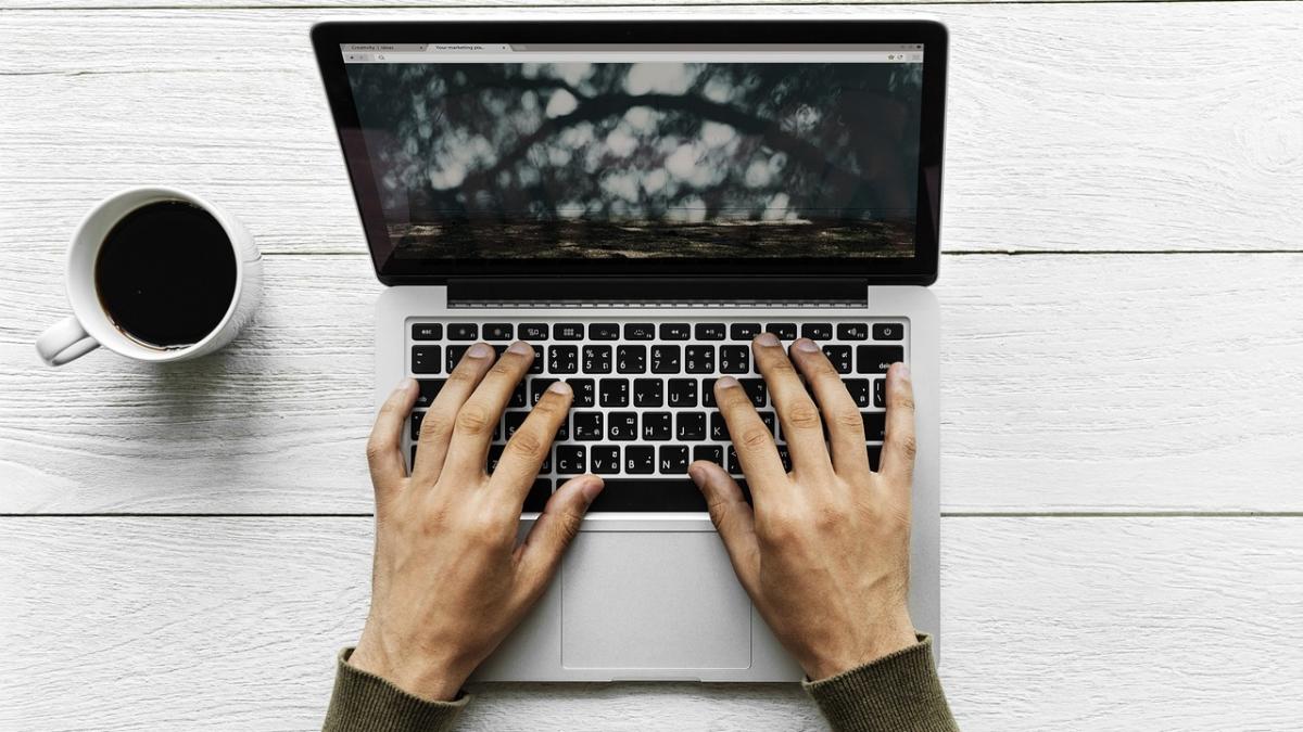 un politician tinta ironiilor dupa ce a sustinut ca internetul a fost inventat in india antica